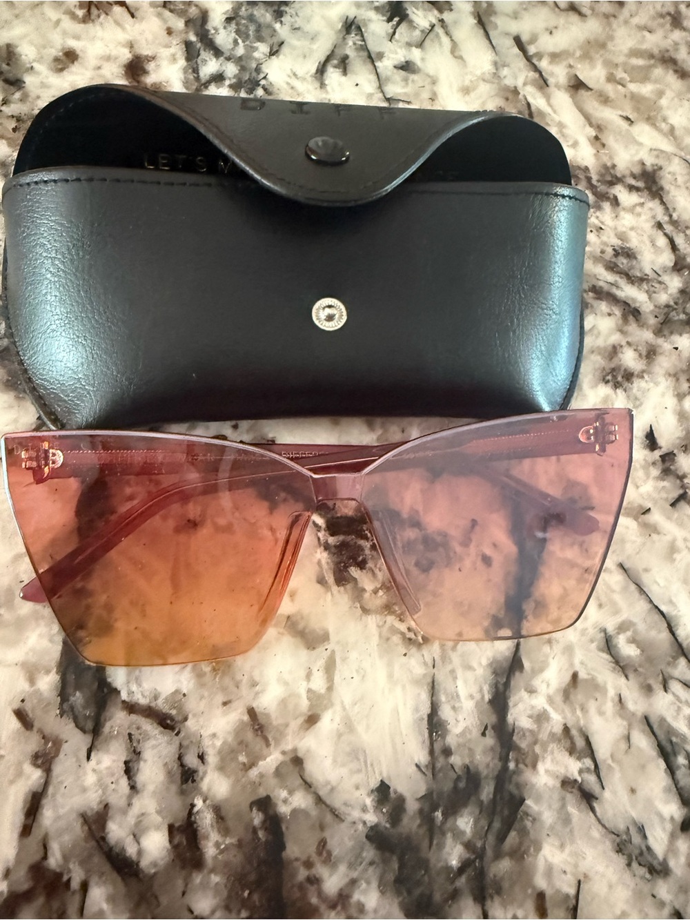 Diff Eyewear Pink Gradient Rimless Cat-Eye Sunglasses